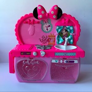 Disney Minnie Bow-Tique Kitchen Playset
